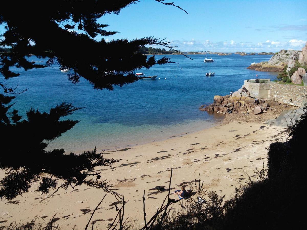 Gite De La Plage Lezardrieux Exterior photo